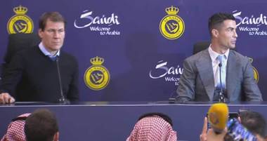 Cristiano Ronaldo, "noul prinţ" al Arabiei Saudite. Portughezul a încurcat Arabia Saudită cu Africa de Sud şi a venit la prezentare fără impresarul său de-o viaţă, Jorge Mendes - VIDEO