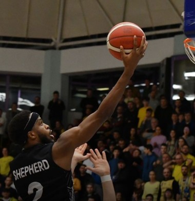 Baschet masculin: CSU Sibiu - U BT Cluj, scor 67-88, în etapa a XIII-a a Ligii Naţionale