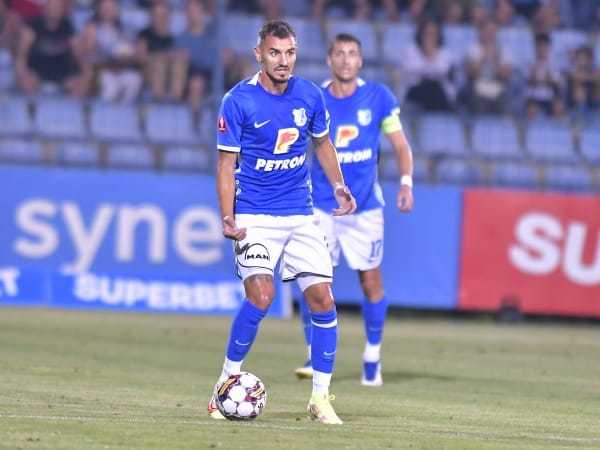 Romario Benzar este noul jucător al echipei UTA Arad. El a fost transferat de la Farul