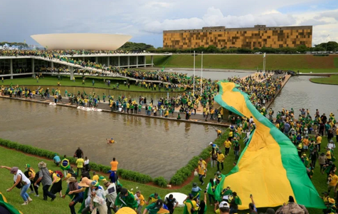 Brazilia: Federaţia de Fotbal condamnă purtarea tricourilor cu însemnele echipei naţionale în timpul revoltelor pro-Bolsonaro