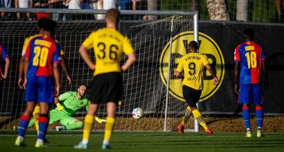 Borussia Dortmund: Haller, vindecat de cancer, a reuşit un hattrick într-un meci amical 