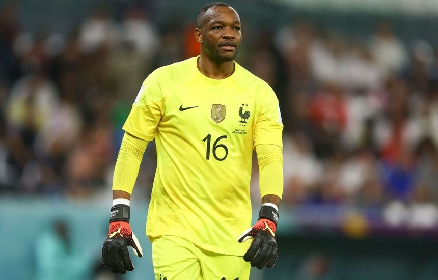 L’Equipe: Mandanda se va retrage din naţionala Franţei