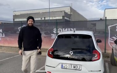 Reacţia lui Pique după melodia Shakirei: Fostul fotbalist şi-a cumpărat un Twingo - VIDEO