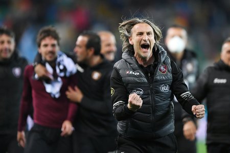 Serie A: La două zile după ce l-a demis pe Davide Nicola, Salernitana a anunţat că va continua colaborarea cu tehnicianul