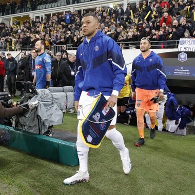Mbappe a marcat de cinci ori, iar PSG s-a calificat în optimile Cupei Franţei, după 7-0 cu echipa de amatori Pays de Cassel