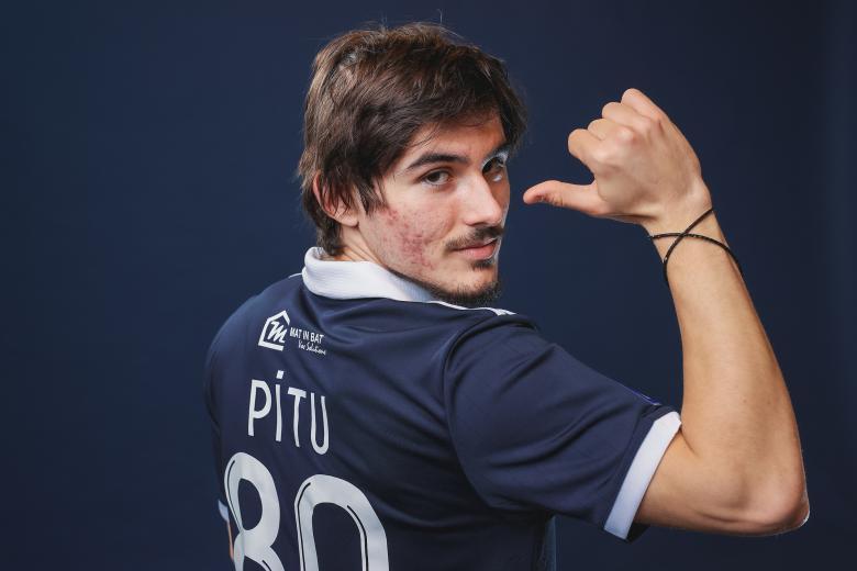 Pitu (Farul) a fost transferat la Girondins Bordeaux: Sunt sigur că voi face o impresie bună / El a semnat până în 2027 - VIDEO
