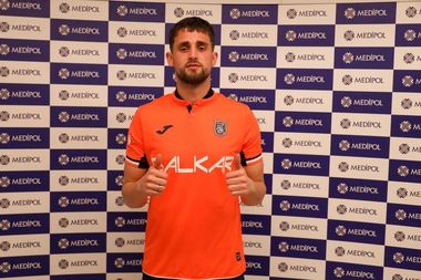 Adnan Januzaj a fost împrumutat de FC Sevilla la Istanbul Basaksehir