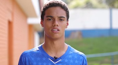 Fiul lui Ronaldinho, Joao Mendes, pe urmele tatălui: El a semnat cu FC Barcelona