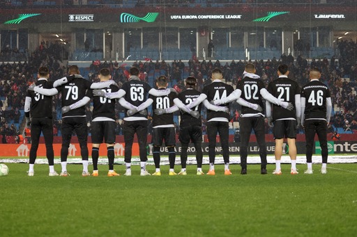 Trabzonspor, după victoria din meciul cu Basel: Un mic zâmbet pentru milioane de inimi rănite / Cum s-au omagiat victimele cutremurelor şi salvatorii - FOTO, VIDEO