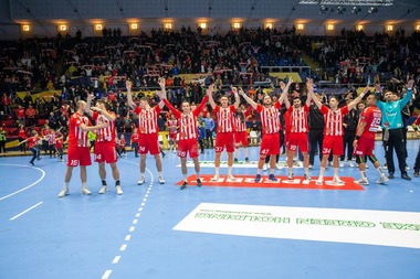 Handbal masculin: Dinamo Bucureşti, victorie fără emoţii în derby-ul cu Steaua Bucureşti