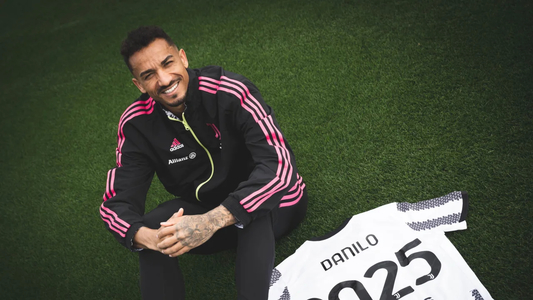 Danilo şi-a prelungit contractul cu Juventus Torino până în anul 2025