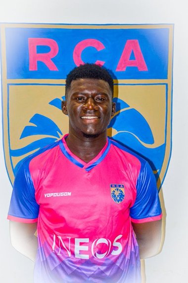 Un fotbalist ivorian în vârstă de 21 de ani a murit după ce i s-a făcut rău pe teren
