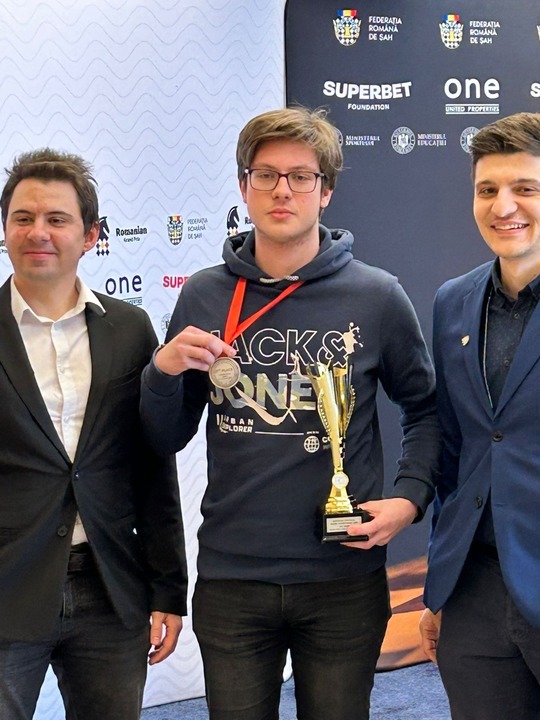 Kirill Şevcenko, refugiatul ucrainean care i-a adus României argintul la Campionatul European de Şah: “Simt că aici este a doua mea casă” 113 whatsapp image 2023 03 15 at 17 06 36