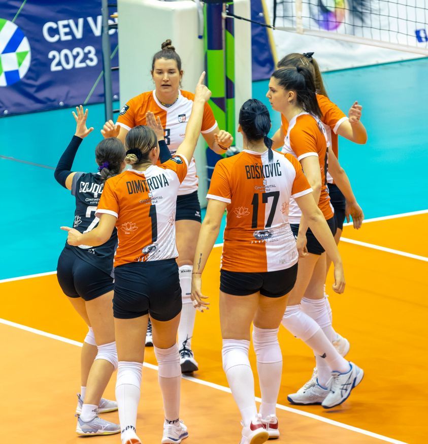 Volei feminin: CSM Târgovişte – Volei Alba Blaj, scor 0-3, în manşa tur din semifinalele CEV Cup