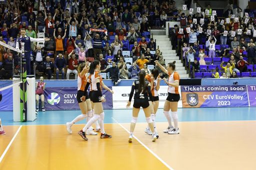Volei feminin: Volei Alba Blaj, victorie cu CSM Târgovişte şi s-a calificat în finala CEV Cup