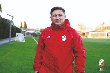 Ninsori în Moldova: Medicul echipei FC Botoşani a ajutat, prin apel video, la naşterea unei fetiţe - VIDEO