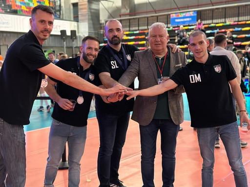 Volei feminin: Antrenorul campioanei Volei Alba Blaj şi-a prelungit contractul încă două sezoane