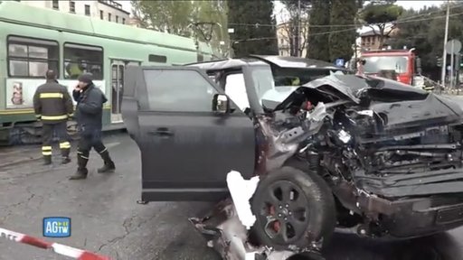 Ciro Immobile (Lazio) a suferit un accident rutier. Maşina sa este distrusă