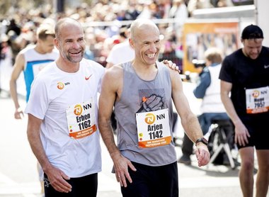 Arjen Robben a terminat maratonul de la Rottendam în mai puţin de trei ore. “Este ceva foarte aproape de a câştiga un trofeu important în fotbal”