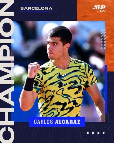 Carlos Alcaraz l-a învins pe Stefanos Tsitsipas în două seturi şi şi-a păstrat titlul la Barcelona