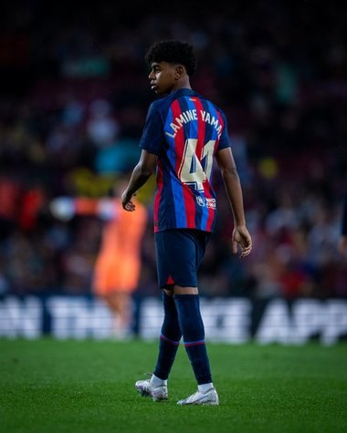 Lamine Yamal a devenit cel mai tânăr jucător din istoria FC Barcelona. Adversarul de la Betis, Joaquin, avea deja 250 de meciuri în La Liga când s-a născut Yamal