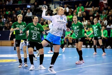 Handbal feminin: Şi CSM Bucureşti pierde turul din sferturile Ligii Campionilor, în deplasare, cu Team Esbjerg; Arntzen, 10 goluri