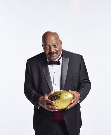 Jim Brown, legendar jucător de fotbal american şi actor, a murit la 87 de ani