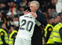 Real Madrid a sesizat Procuratura Generală a Spaniei cu privire la cazul Vinicius Junior 65 Vinicius Junior, din nou ţinta rasismului. “Campionatul care cândva a fost al lui Ronaldinho, Ronaldo, Cristiano şi Messi astăzi este al rasiştilor”, spune fotbalistul / Reacţia lui Ancelotti