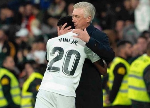 Vinicius Junior, din nou ţinta rasismului. “Campionatul care cândva a fost al lui Ronaldinho, Ronaldo, Cristiano şi Messi astăzi este al rasiştilor”, spune fotbalistul / Reacţia lui Ancelotti