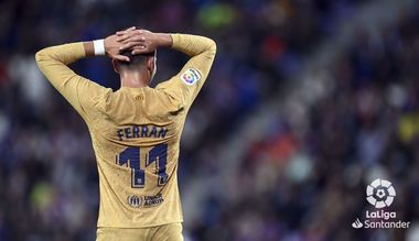 LaLiga: Deja campioană, FC Barcelona a fost învinsă cu 3-1 de Valladolid. Raphinha a arătat un mesaj de susţinere pentru Vinicius - FOTO