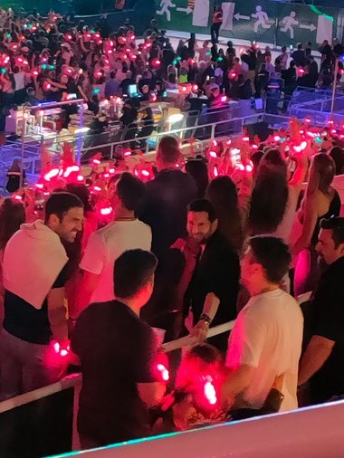 Nominalizat la titlul de cel mai bun jucător din Ligue 1, Messi s-a dus la un concert Coldplay la Barcelona - VIDEO