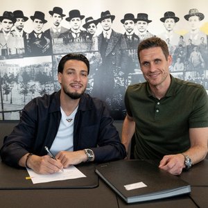 Internaţionalul algerian Ramy Bensebaini a semnat cu Borussia Dortmund