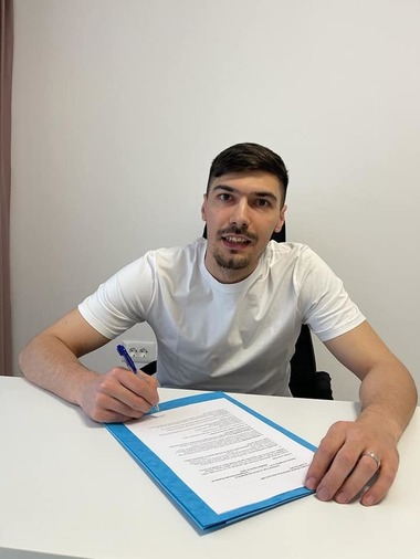 Handbal masculin: Portarul naţionalei Alexandru Bucătaru, de la campioana Dinamo Bucureşti la CSM Focşani