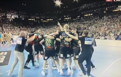 Handbal masculin: FC Barcelona, deţinătoarea Ligii Campionilor, eliminată de SC Magdeburg; finala, cu Kielce