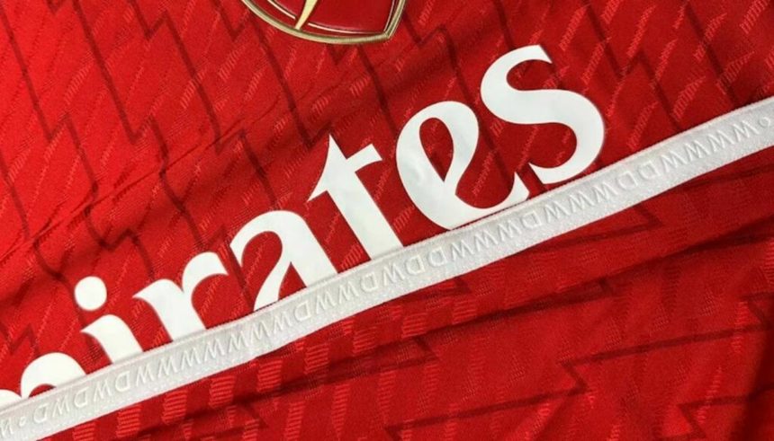 Tricourile echipei Arsenal, retrase de la vânzare după ce suporterii au observat o eroare