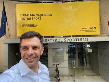 Eduard Novak părăseşte Ministerul Sportului, desfiinţat la rotativă: Doar timpul şi istoria acestui domeniu vor evalua corect rezultatele mele