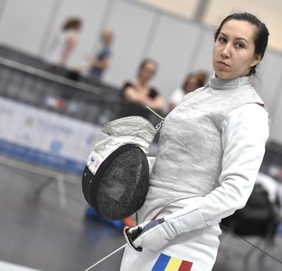 Jocurile Europene 2023: Mălina Călugăreanu s-a calificat în semifinalele probei de floretă