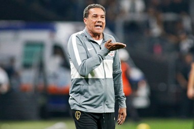 Sindromul Guillain-Barre l-a speriat pe Vanderlei Luxemburgo. Peru îl linişteşte pe antrenor: Nu există vreun risc pentru Corinthians