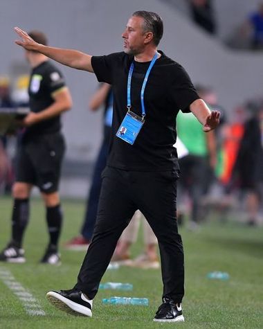 Oficial: Laurenţiu Reghecampf a revenit la Universitatea Craiova