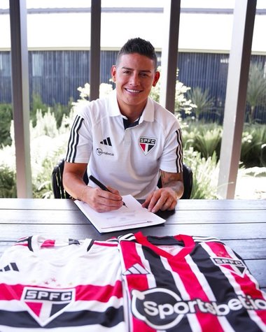 Mijlocaşul columbian James Rodriguez a semnat cu Sao Paulo