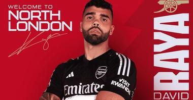 Arsenal l-a transferat pe portarul David Raya
