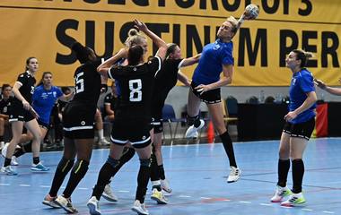 Handbal feminin: CSM Bucureşti şi-a prezentat lotul oficial pentru sezonul 2023-2024, într-un amical cu Gloria Buzău - VIDEO
