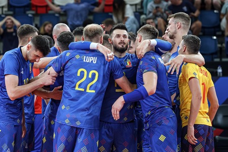 Volei masculin: România, victorie cu Grecia şi rămâne în cursa pentru optimile Campionatului European