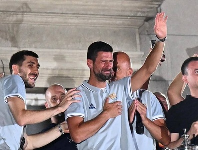 Novak Djokovici, în lacrimi la Belgrad, unde o mare de oameni a sărbătorit performanţa sa şi pe cea a naţionalei de baschet – VIDEO