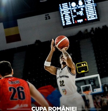 Baschet masculin, Cupa României: U BT Cluj, victorie la scor cu CSM Oradea în turul I, într-o reeditare a finalei competiţiei
