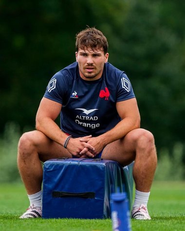 Cupa Mondială de rugby: Căpitanul Franţei a suferit o fractură de pomete. Cât va fi indisponibil