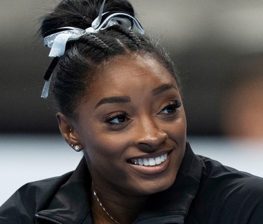 Gimnastică: O tânără gimnastă de culoare ignorată în timpul unei premieri în Irlanda / Simone Biles a reacţionat  - VIDEO