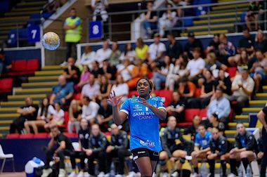Handbal feminin, CM Bucureşti: Grace Zaadi, indisponibilă câteva săptămâni, după accidentare în meciul cu Gyor
