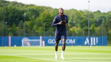 PSG: Nuno Mendes va fi operat. Perioada de indisponibilitate, patru luni