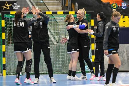 Handbal feminin: CSM Bucureştie, victorie cu Corona Braşov în restanţa din etapa a V-a a Ligii Naţionale